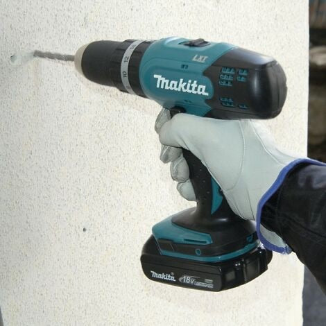 Perceuse visseuse à percussion Makita 18V 42Nm avec 2 batteries Li-Ion 1.5Ah coffret MakPac